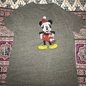 Mickey Mouse Christmas tee shirt size M